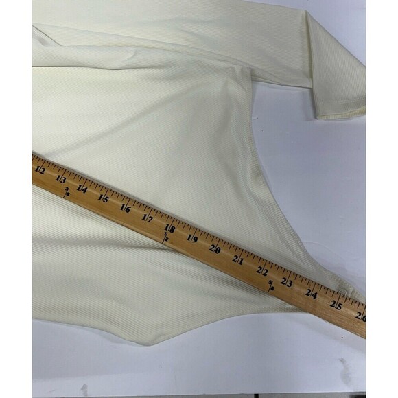 House of Harlow 1960 Bodysuit Medium Ivory Ribbed Diamond V-Neck Timeless Style - Picture 11 of 14